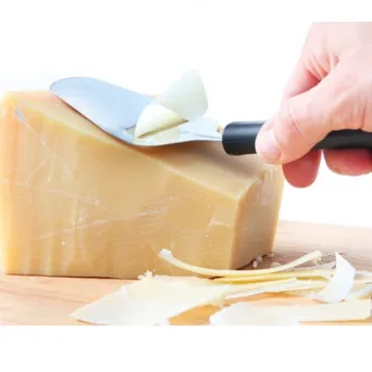 Käsehobel und Messer mit hervorragender Schärfe und Ergonomie für die Gastronomie