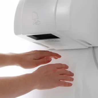 Händetrockner von Cooling4U, ermöglicht schnelles Händetrocknen mit hoher Hygiene